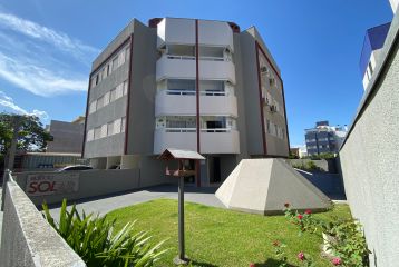 Apartamento 3 dormitórios quadra mar em Matinhos AP294