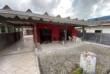 EXCELENTE CASA PARA INVESTIDOR COM TERRENO CA444