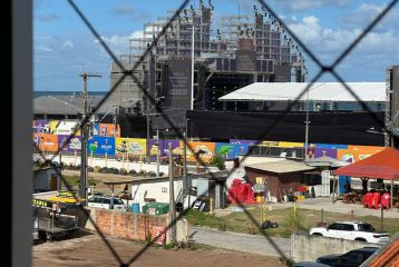 APARTAMENTO VISTA PARA O PALCO SHOWS ED HELOISA LD011